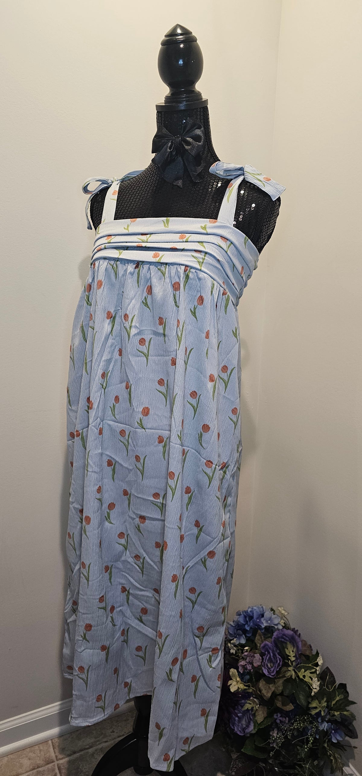 Solid Tie Midi-Dress with Tulip Prints