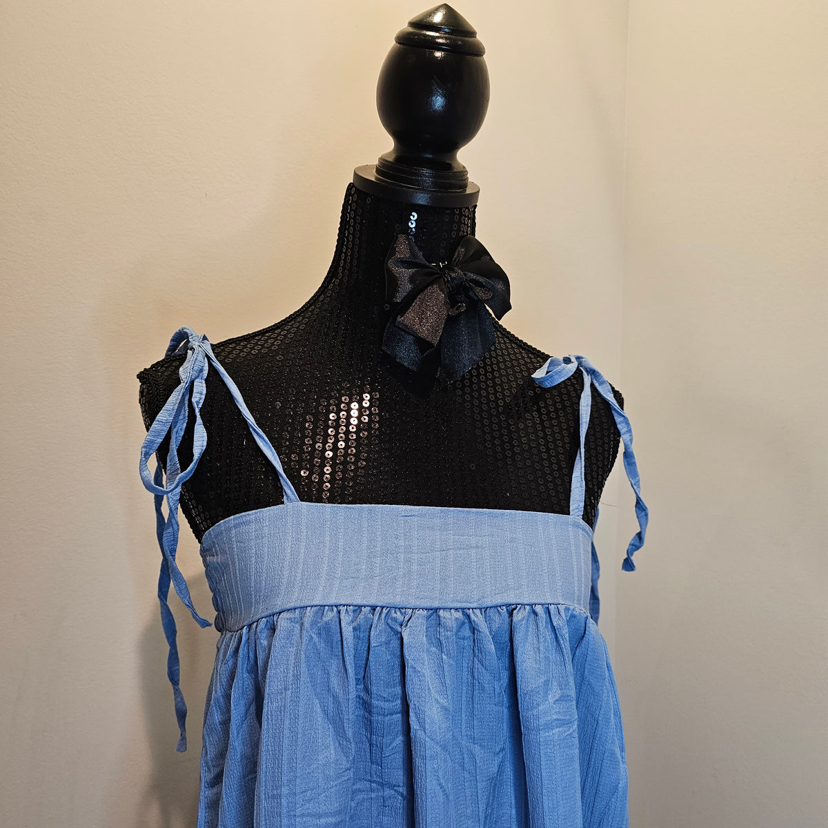 Midi-dress with sphagetti straps