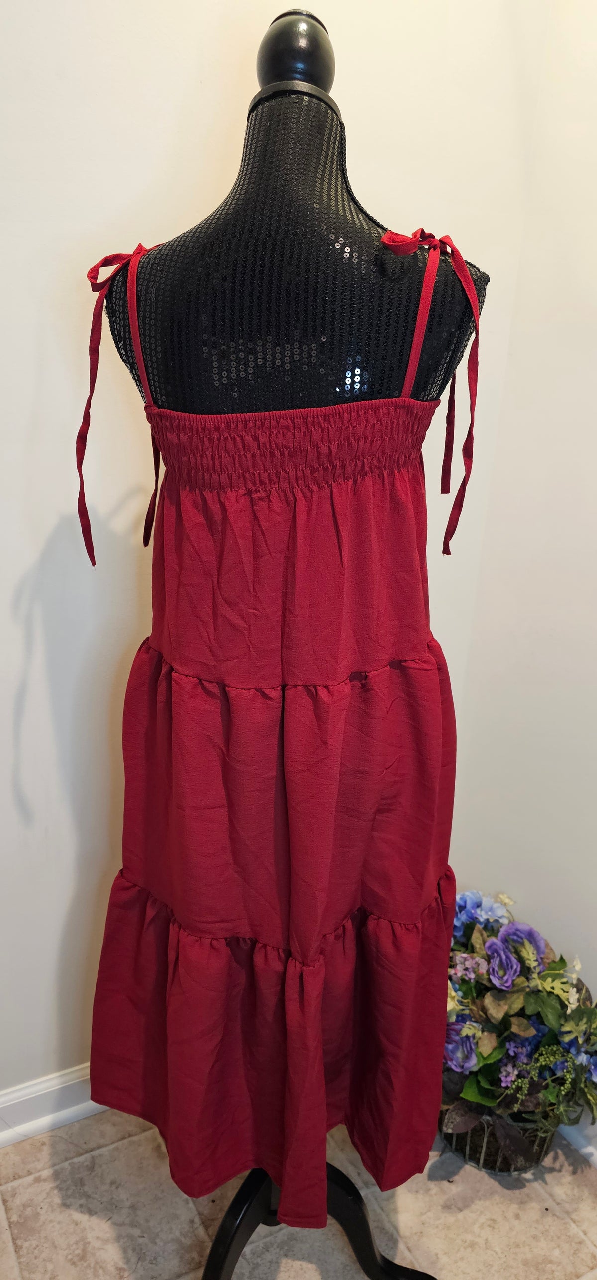 Midi-dress with Spaghetti Strap Shered back