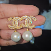 Dangling Stud Earrings in Fresh Water Pearl
