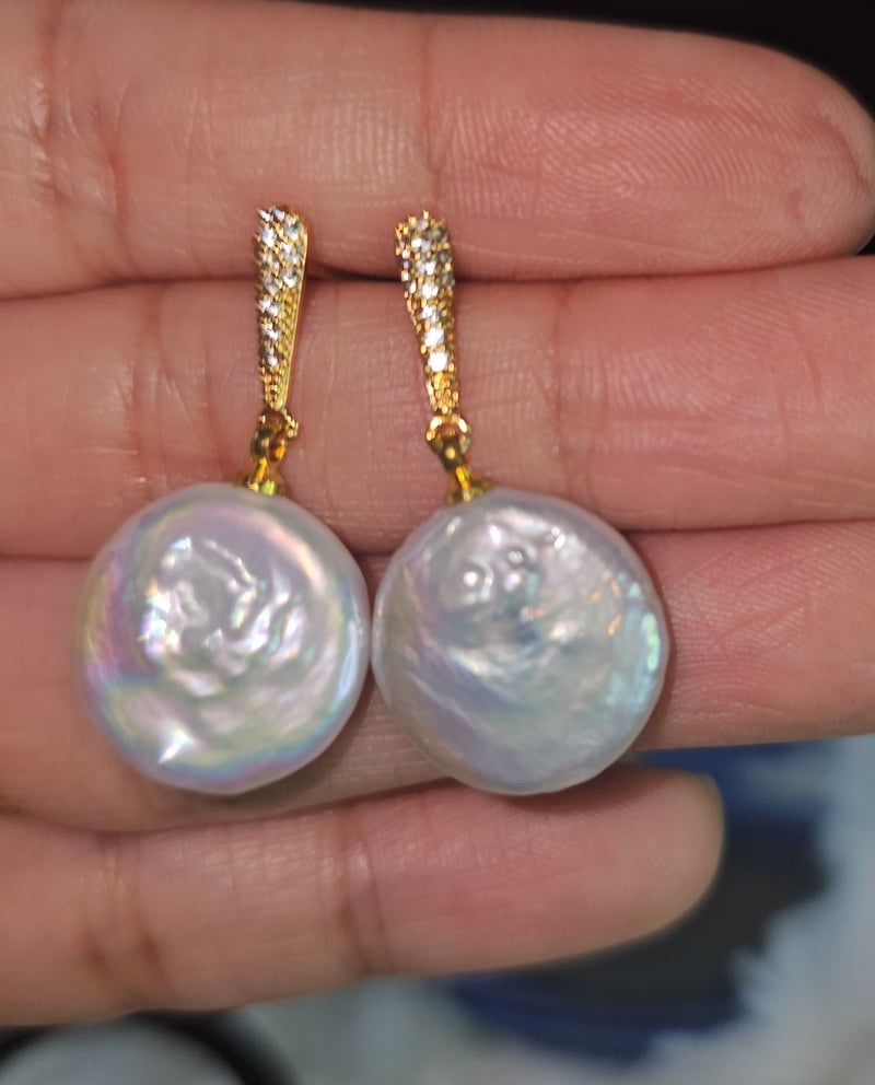 Dangling Stud Earrings in Fresh Water Pearl