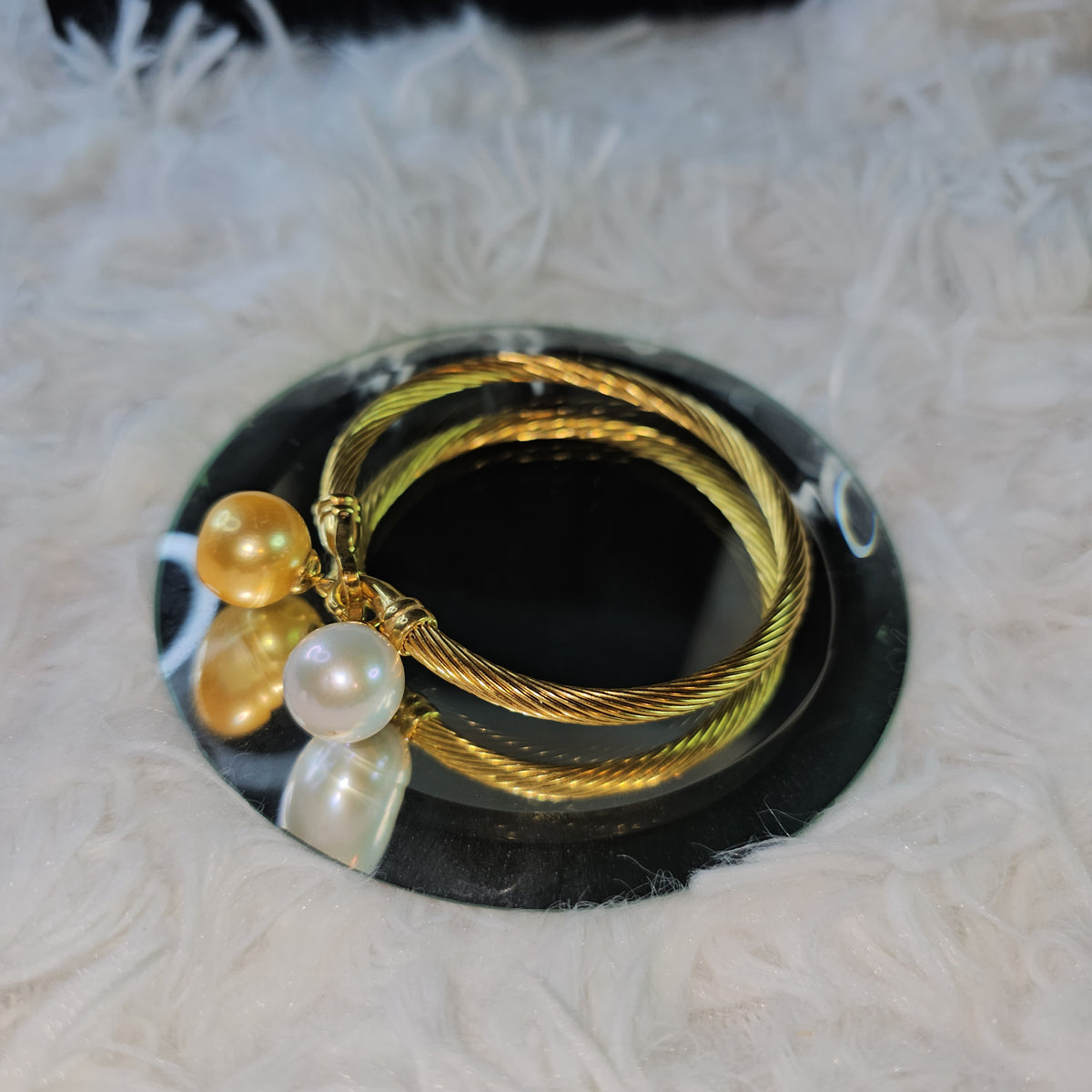 Bangles Bracelet in Fresh Water Pearl